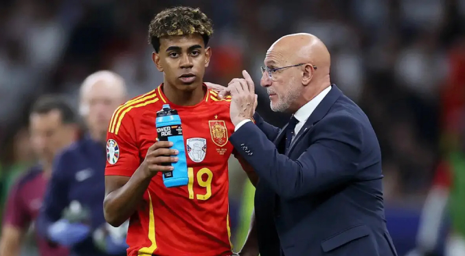 Entrenador de España se sorprende por la baja de Lamine Yamal