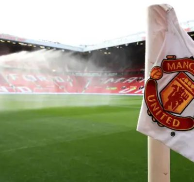 Denuncian al Manchester United por abusos cometidos por un empleado en los años 80