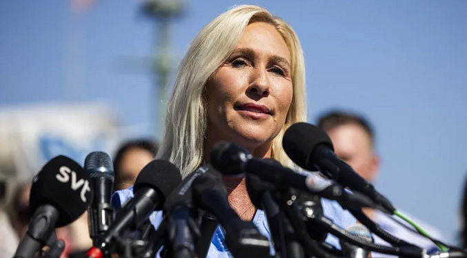 La congresista Marjorie Taylor Greene denuncia amenazas tras perder el apoyo de Trump
