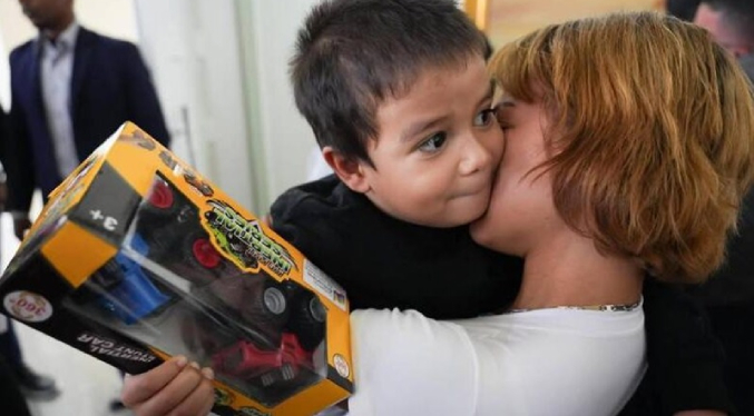 Seis menores de edad arribaron este lunes al país con el Plan Vuelta a la Patria