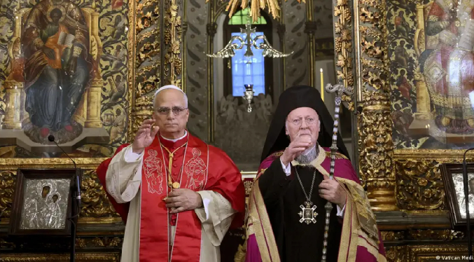 El papa León XIV concluye visita pastoral a Turquía y viaja a Líbano