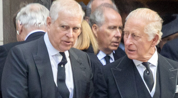 Carlos III formaliza la retirada del título de príncipe a su hermano Andrés