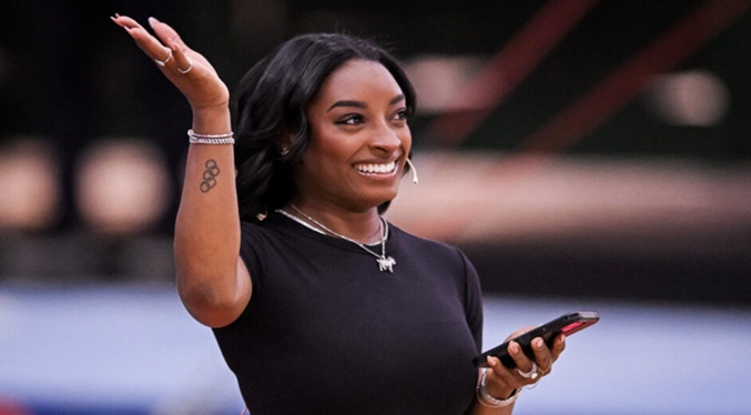 Simone Biles cuenta que se operó el pecho y se hizo otros dos retoques estéticos