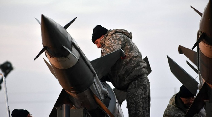 Ucrania neutraliza un misil hipersónico Kinzhal y 115 drones rusos