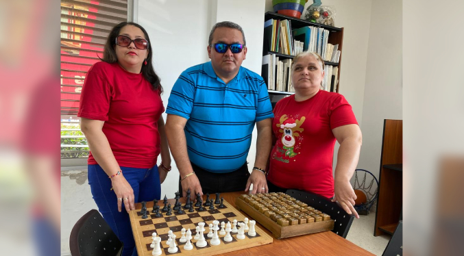 Superación desde la oscuridad: Tres historias de vida