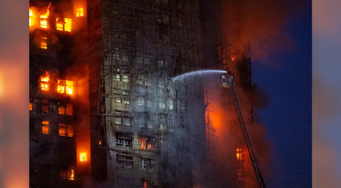 Actualizan la cifra de muertos a 36 por incendios en torres de Hong Kong