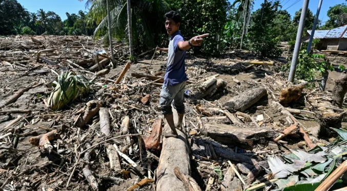 Las inundaciones en Indonesia, Tailandia y Sri Lanka dejan más de 900 muertos