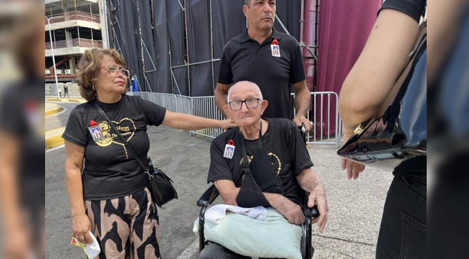 Devotos celebran la víspera de la Virgen de Chiquinquirá en Maracaibo