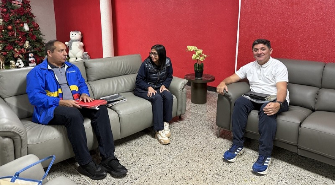 Presidente Maduro ordena plan especial para la entrada y salida aérea del país