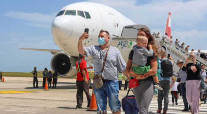 Operador turístico ruso redirigirá a Cuba visitantes que debían viajar a Venezuela