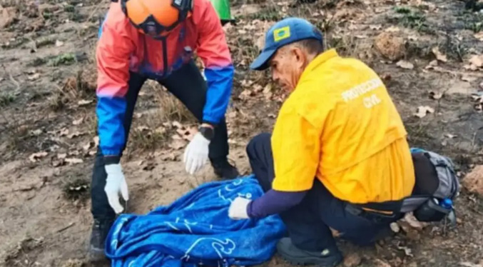Vuelco en la Autopista Simón Bolívar cobra la vida de una niña de seis años