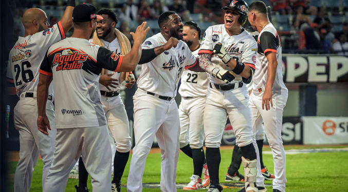 Águilas alcanzan el triunfo 23 de la temporada