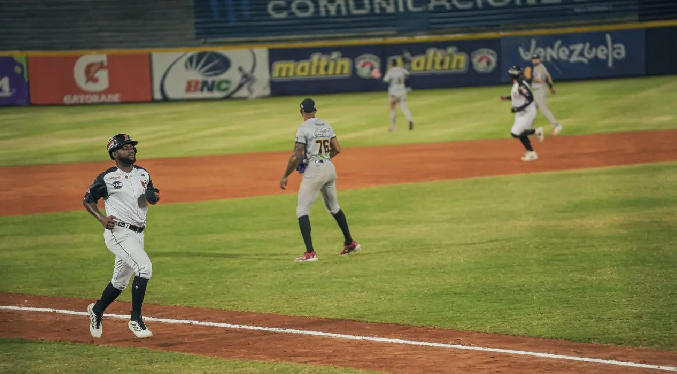 Águilas divide con Leones en Maracaibo