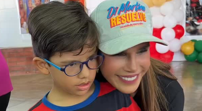 Ana Clara de Di Martino: Que la luz de la Navidad ilumine los hogares marabinos con paz y unión