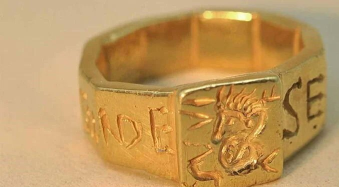 Roban un anillo de oro de Napoleón de un museo de Bélgica