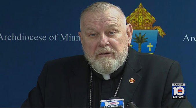Arzobispo de Miami pide a Trump una tregua de las deportaciones de inmigrantes por Navidad