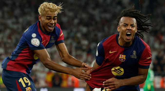 La testa de Kounde rescata al Barça de otra pájara en la Champions