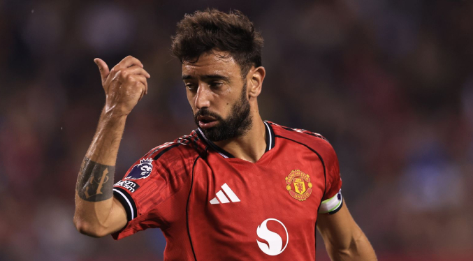 Man United: Bruno Fernandes lamenta que algunos en el club quisieran que aceptara oferta saudí