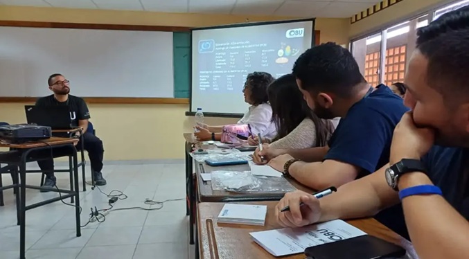 Psicóloga recomienda rutinas para bajar estrés a profesores universitarios