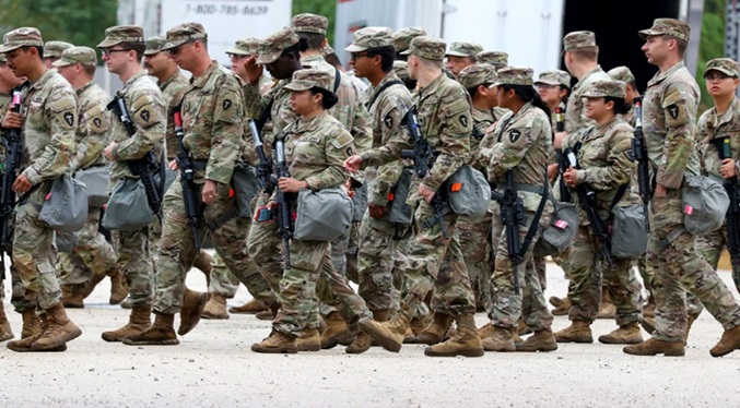 Corte Suprema bloquea la orden de Trump de desplegar la Guardia Nacional de Illinois en Chicago