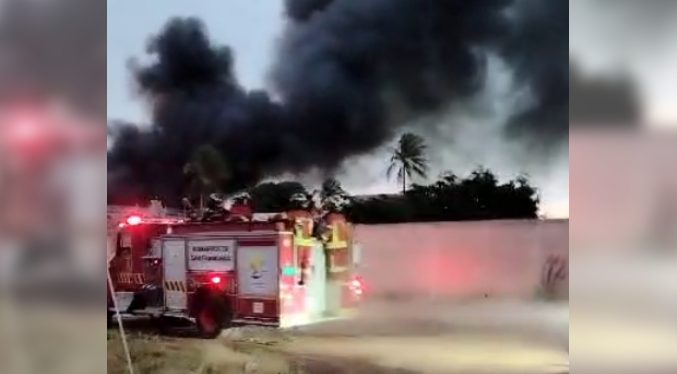 Otro incendio se presenta en procesadora de cangrejos de San Francisco