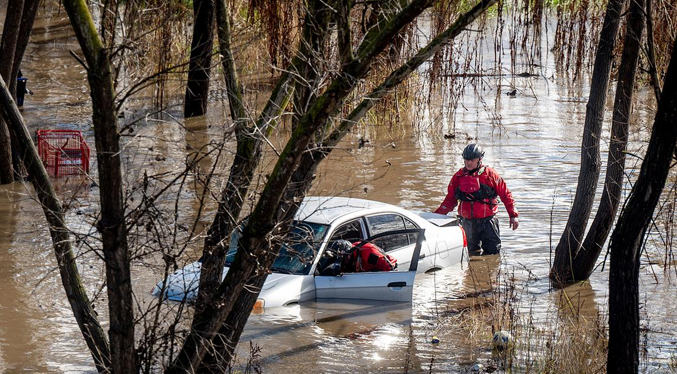California decreta estado de emergencia tras inundaciones