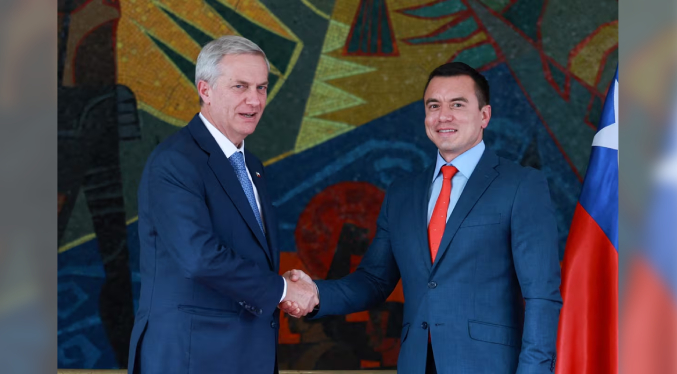 Kast habla con Noboa sobre la creación de corredor para retorno de migrantes venezolanos