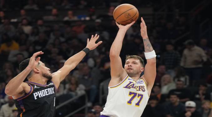 Lakers destaca en la jornada dominical con un triunfo dramático