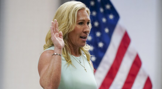 Republicana Marjorie Taylor Greene acusa que políticas de Trump no ayudan a EEUU
