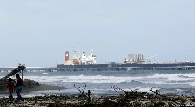 Medios: EEUU vigila 18 petroleros en aguas venezolanas