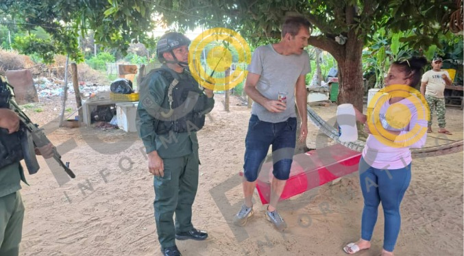 Rescatan con vida a piloto de una aeronave que cayó en el Lago de Maracaibo