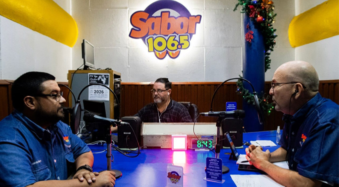 Hernán Amesty Linares y Eduardo Barreto reciben el Año Nuevo 2026 por sabor 106.5 FM
