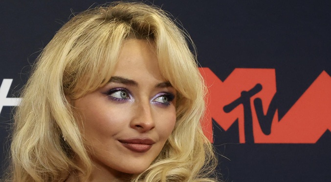 Sabrina Carpenter carga contra la Casa Blanca por usar su música en video de deportaciones