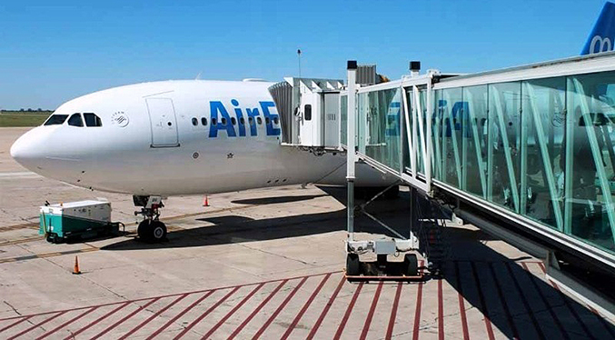 El Gobierno venezolano suspende la actividad aerocomercial de Air Europa en Venezuela