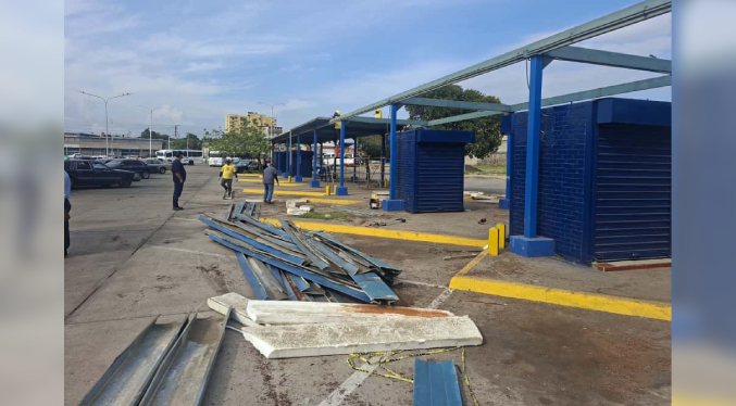 Terminal de Pasajeros de Maracaibo realiza remodelación del andén N°8
