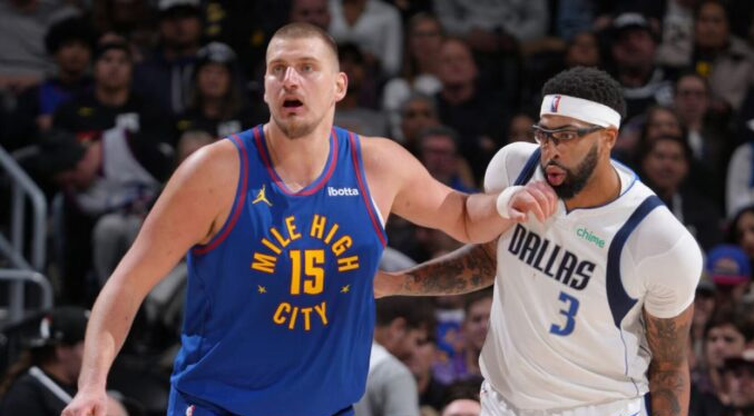 Un triple doble de Jokic no bastó para superar a Dallas