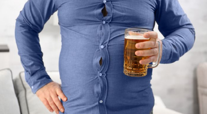 Las barrigas cerveceras están relacionadas con un aumento del riesgo cardíaco en hombres