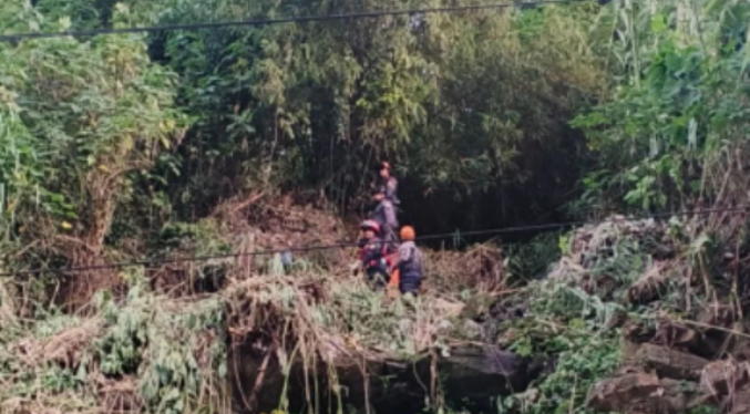 Autoridades recuperan el cadáver de una mujer en una zona boscosa de Caracas – La Guaira