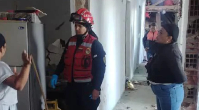 Cinco lesionados por deflagración de una bombona de gas en Caracas