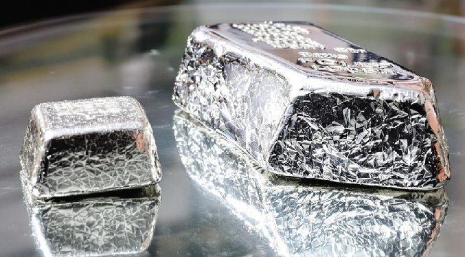 El precio de la plata supera los 75 dólares la onza por primera vez