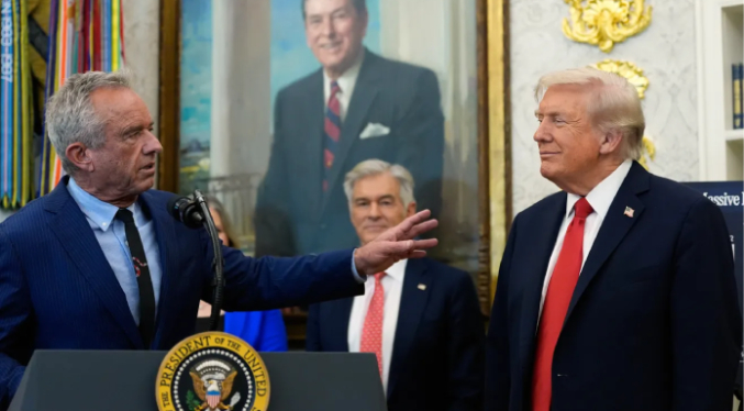 Academia de Pediatría demanda al Gobierno de EEUU por recorte millonario a programas de salud infantil