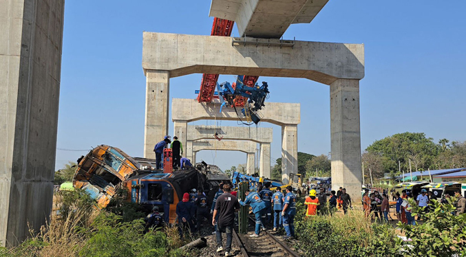 Sube a 32 la cifra de muertos en siniestro ferroviario de Tailandia