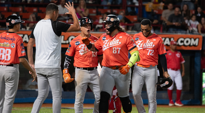 Águilas remonta en Lara para finalizar la gira con victoria