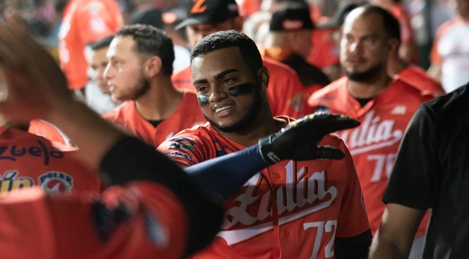 Águilas empata el segundo lugar con demostración de poder en Puerto la Cruz