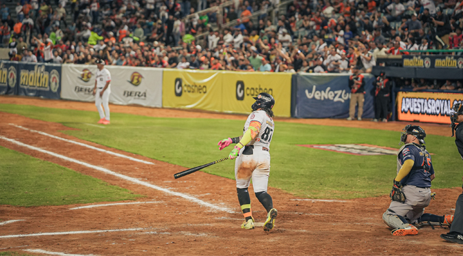 Andrés Chaparro mete a las Águilas en la lucha por la final