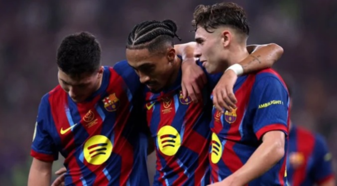 El Barça golea al Athletic en la Supercopa