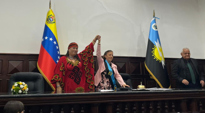 Ratifican a la legisladora Magdely Valbuena como presidente del CLEZ