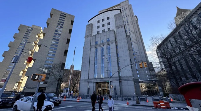 Maduro llegará hoy a Nueva York y será trasladado a una prisión federal, según CNN