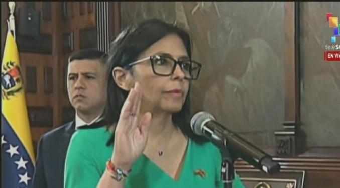Delcy Rodríguez toma juramento como presidenta encargada de Venezuela (Video)