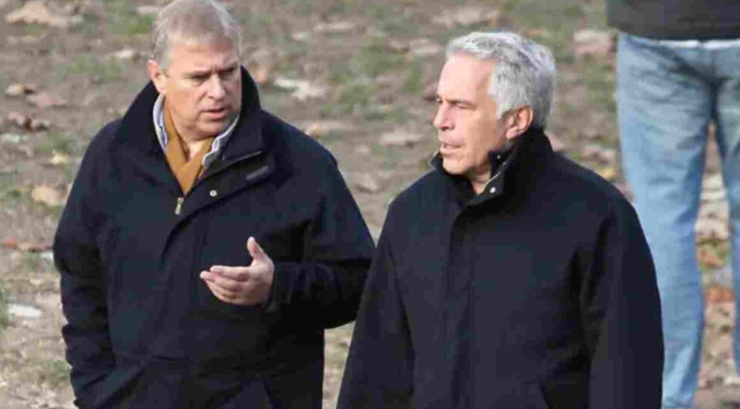 Expríncipe Andrés guarda silencio tras nuevas fotos comprometedoras en archivos Epstein